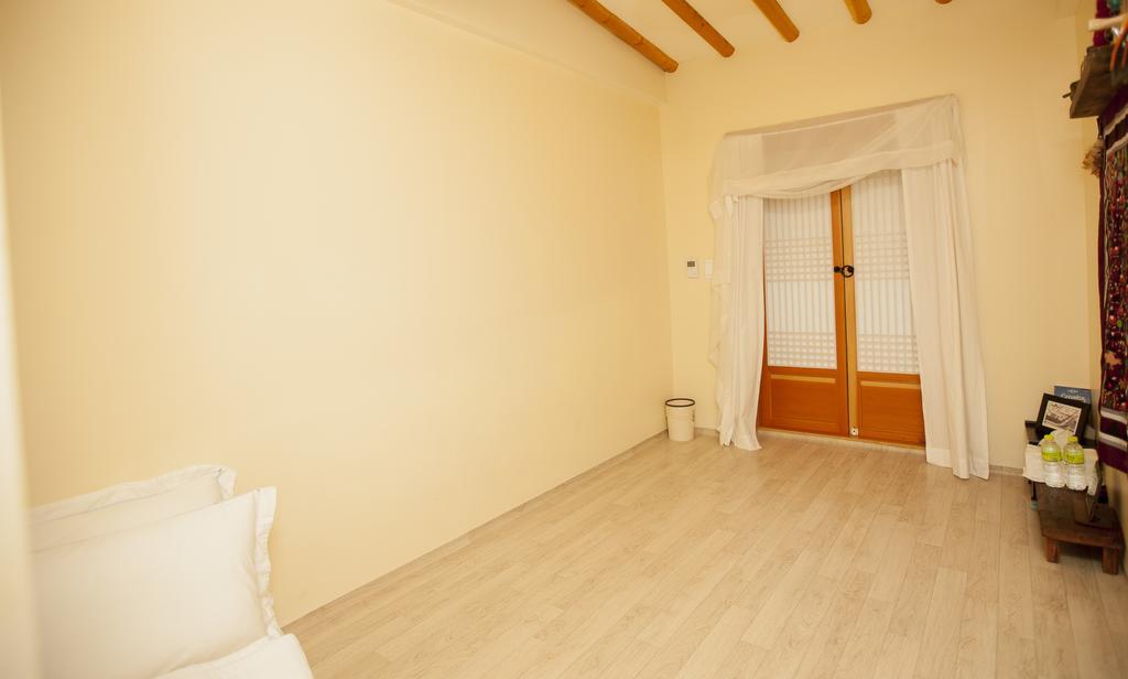 Jeonju Indigo Hanok Guesthouse Bagian luar foto